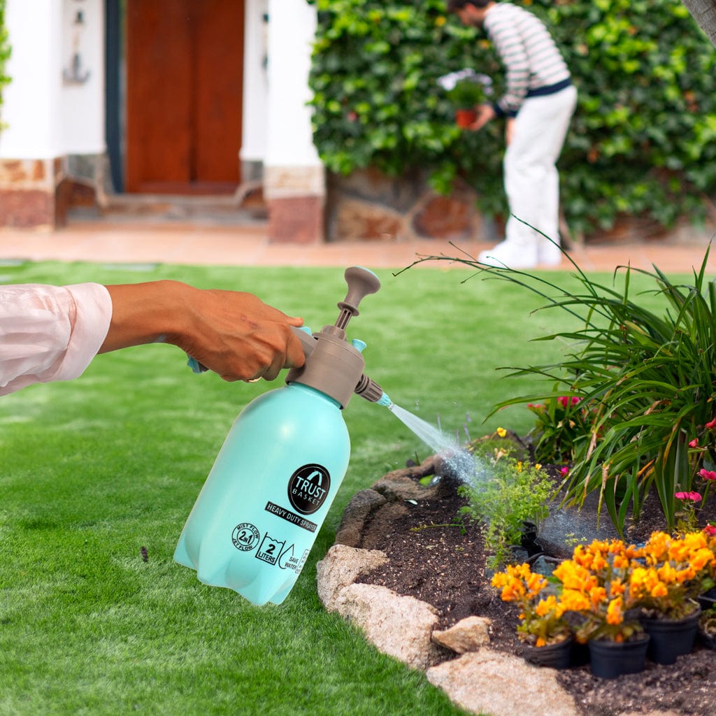 Garden water clearance sprayer